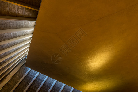 展览2019年3月日伦敦019年3月日室内屋顶由木板制成在Kensington设计博物馆荷兰公园有自然光照地标建筑学图片