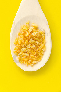小吃黄色的切分豆类油炸图片
