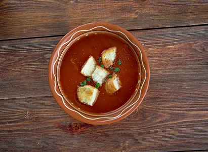 塔哈纳汤土耳其传统汤起司科尔巴面包图片