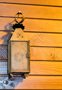 灯具由金属制成的旧式回古风格灯笼制作历史图片