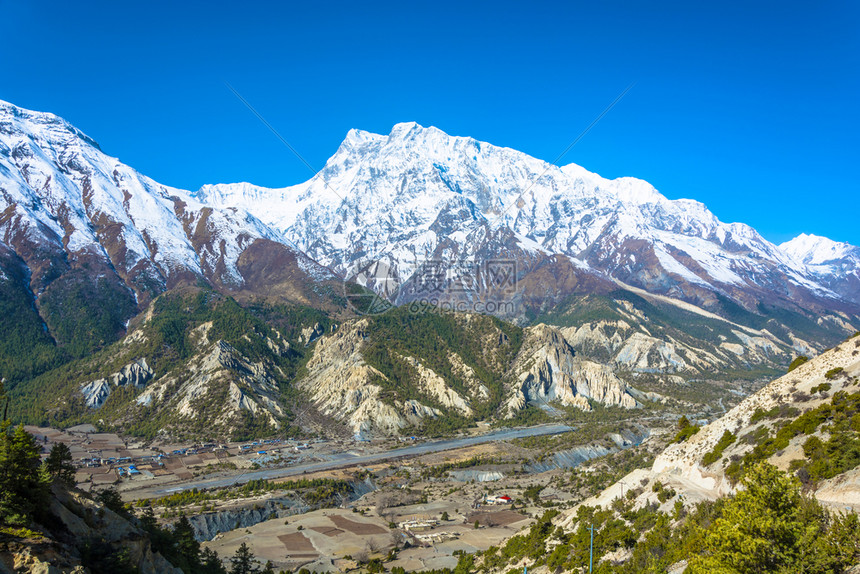 尼泊尔喜马拉雅山雪山风光图片
