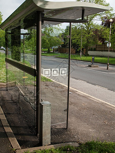 英国郊区公交车图片