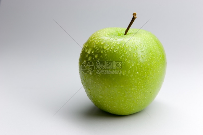 知名好的颜色湿绿苹果图片