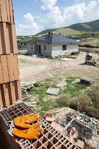 建造新住房屋在下面宅图片