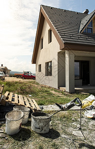 建造新住房窗户屋框架图片