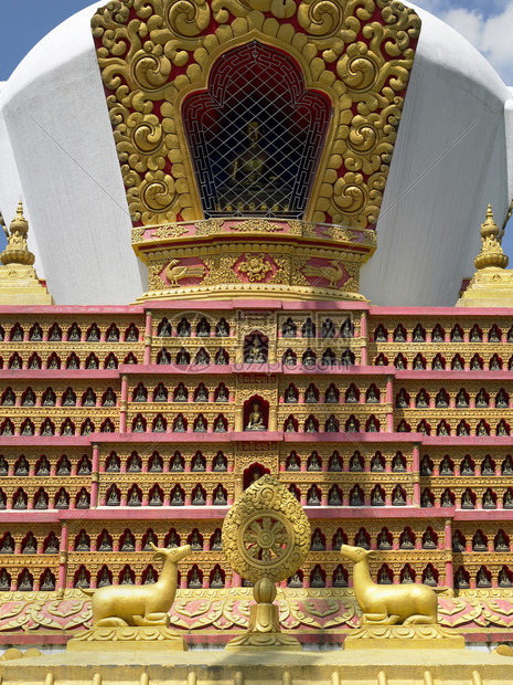 旅游尼泊尔加德满都的佛教寺庙是一座含有佛教僧侣或修女遗迹用作默思场所的建筑在尼泊尔加德满都有佛教朝服或修道院包含用过的图片