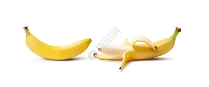 吃素食主义者白色背景孤立的两根香蕉完整和剥皮目的图片