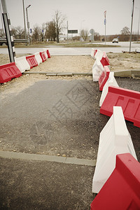 路线技术街道展望一个建筑工地铺设沥青路面建造一条有道路设障碍可见的单行车道图片