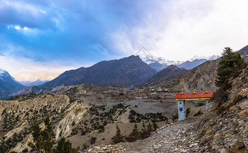 范围喜马拉雅山丘海军村在尼泊尔春日的景象乡村谷图片