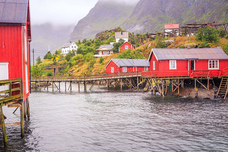 红色的小渔村背景图片