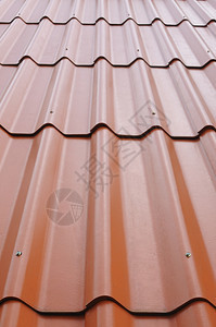 黏土波浪平铺A红色屋顶的背景观点图片