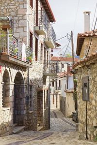 希腊德尔菲附近Viotia的Parnassos山脚上的Arachova山镇Arachova山丘小巷和石屋地标欧洲内陆图片