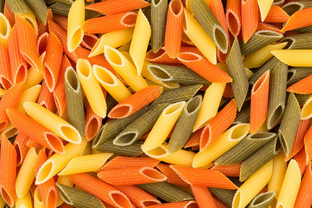 有色生的水平格式面条菠菜和小麦面条颜色意大利语图片