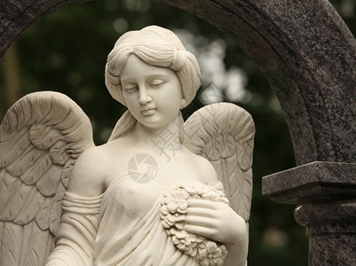 带着花圈的天使墓碑复活背景图片