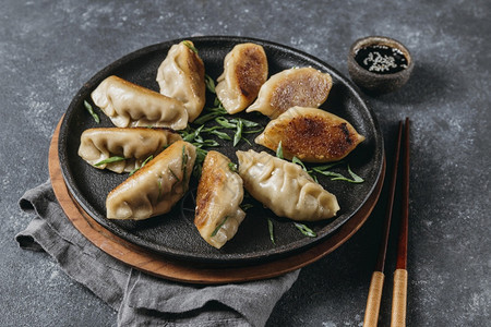 高角度日本饺子分类高辨率照片质量蔬菜甜的肉图片