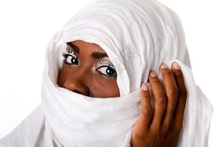 摄影观看穿白围巾的美丽女脸容露出白鞭子的眼睛部落图片