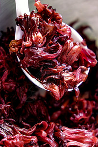 传统的自然以泰国方法制作Roselle果汁的过程使用泰国传统方法茶点图片