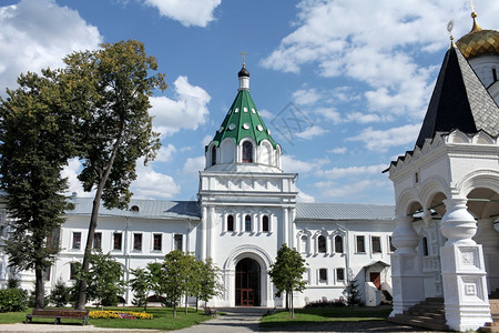 历史户外伊帕季耶夫修道院白色的图片