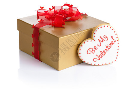 庆典盒子金我的情人节礼物盒装饼干以心为形状的饼干成为我白色背景的情人节图片