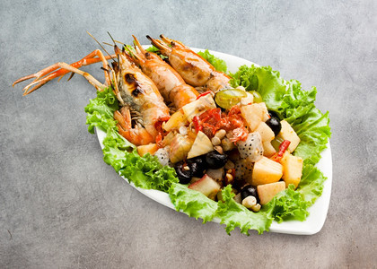 美食Grilled虾沙拉新鲜加虾莴苣腌制图片