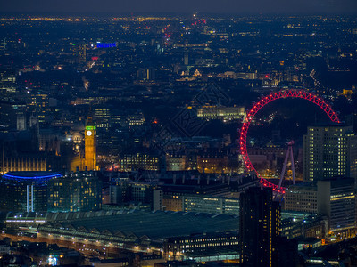 建造天线夜晚伦敦上空中夜视有照亮的地标伦敦上空中夜观图片