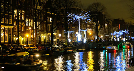 阿姆斯特丹灯光节期间阿姆斯特丹红灯区的光安装阿姆斯特丹红灯区的光安装暂停水建筑物图片