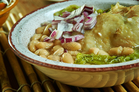 Gallinapinta汤原来自墨西哥索诺拉受欢迎的圣科乔一顿饭图片