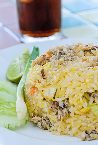 蟹肉炒饭泰国菜切片食物白色的图片