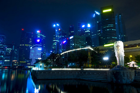 新加坡夜晚城市建筑图片