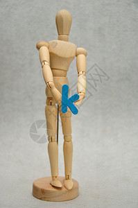 保持学习玩具K信的木制假人图片
