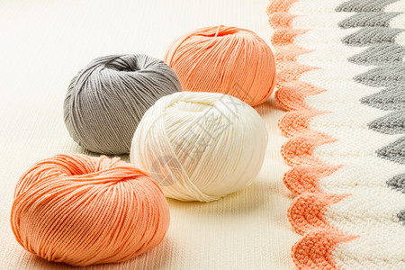 纺织品质地纤维白色背景上的软编织线条和图片
