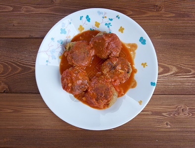 摩洛哥美食番茄酱中的鱼丸土豆酱脆的球油炸图片