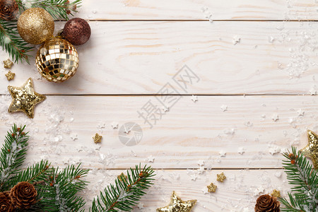 桌子圣诞装饰木背景上的圣诞品复制空间最佳快乐的图片