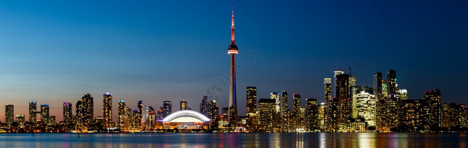 加拿大曼省都会从加拿大安略湖的多伦群岛看市中心的夜景加拿大安略省多伦市中心的夜景城晚背景