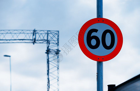 运输道路限速标志交通背景道路限速标志交通背景高清象征城市图片