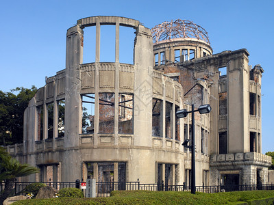 一种地标1945年8月6日本广岛04127日本广岛ABome穹顶保留下来的废墟之一在原爆炸后相对完好无损地生存的零点上仅有几座建图片