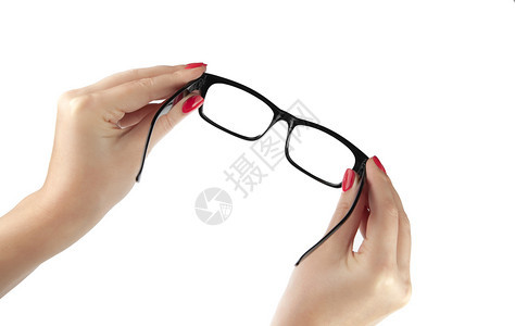 空白的配镜师现代女手持黑色眼镜与白背景隔绝的黑墨镜图片