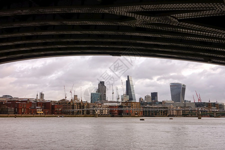 建筑学造伦敦与英国泰晤士河的天际线欧洲图片
