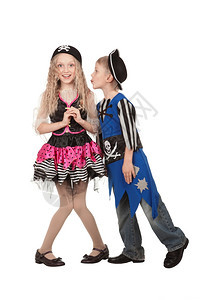 积极的裙子穿着海盗装扮的男孩子儿女在白色背景的人上男生图片