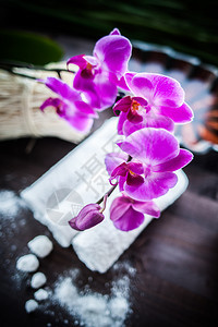 洗澡芳香疗法白毛巾兰花和石块白毛巾兰花和石块香水配件图片