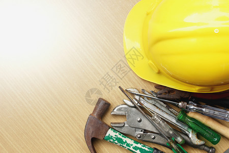 螺丝刀为了维修和建筑工具设备用于修理和建造锤子图片