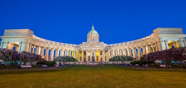 正方形我们的喀山圣母大教堂俄罗斯圣彼得堡日落建造图片