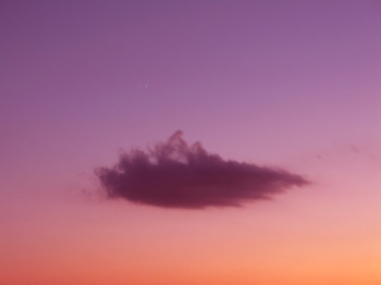 粉红天空上的紫云有小星梦想希望或的概念梦幻般祈祷什么时候图片