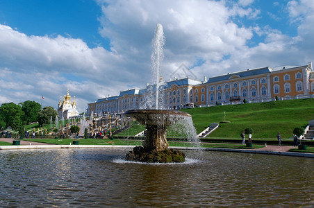 景观古董大级联彼得霍夫宫俄罗斯圣彼得堡2015年6月3日小动物图片