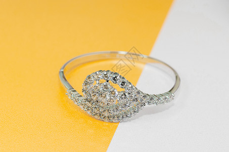 玻璃金属美丽的银首饰钻石手镯爱图片