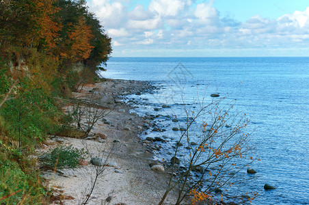 季节旅游海边的秋天风景海边的秋天风景海边的秋天水图片