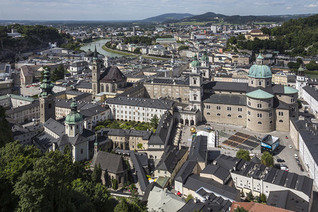 地标位于奥利萨尔茨堡市上空的霍赫萨尔茨堡城HohensalzburgCasturge浏览奥地利萨尔茨堡市是奥地利第四大城市旧阿尔图片