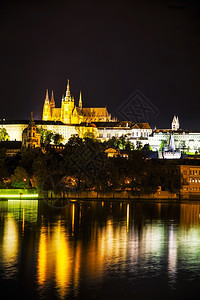 城市晚上的老布拉格市风景巴洛克式图片