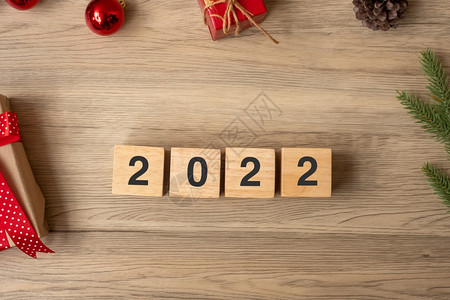 木头20年新快乐圣诞奖章为新起点决议目标计划行动和任务概念庆典快乐的图片