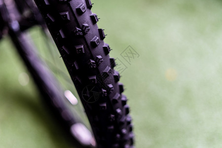 协议运动带有攻击越野保护者的新自行车轮胎品牌速连科图片
